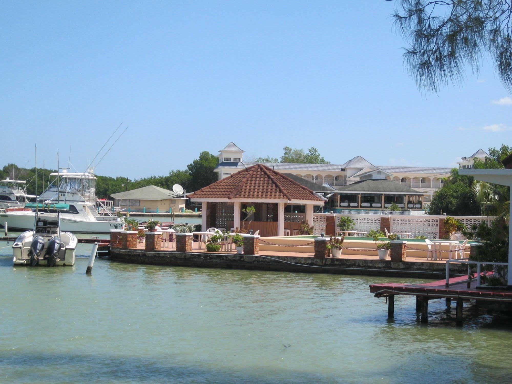 Fisherman'S Inn Hotel Florence Hall Εξωτερικό φωτογραφία